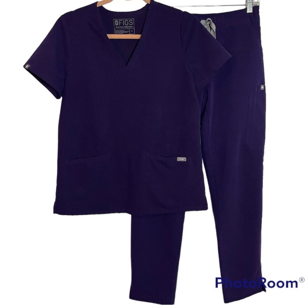 FIGS Purple Top And Bottom Set Size Small